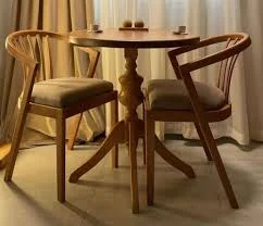میز ناهارخوری دو نفره مینیمال چیست؟