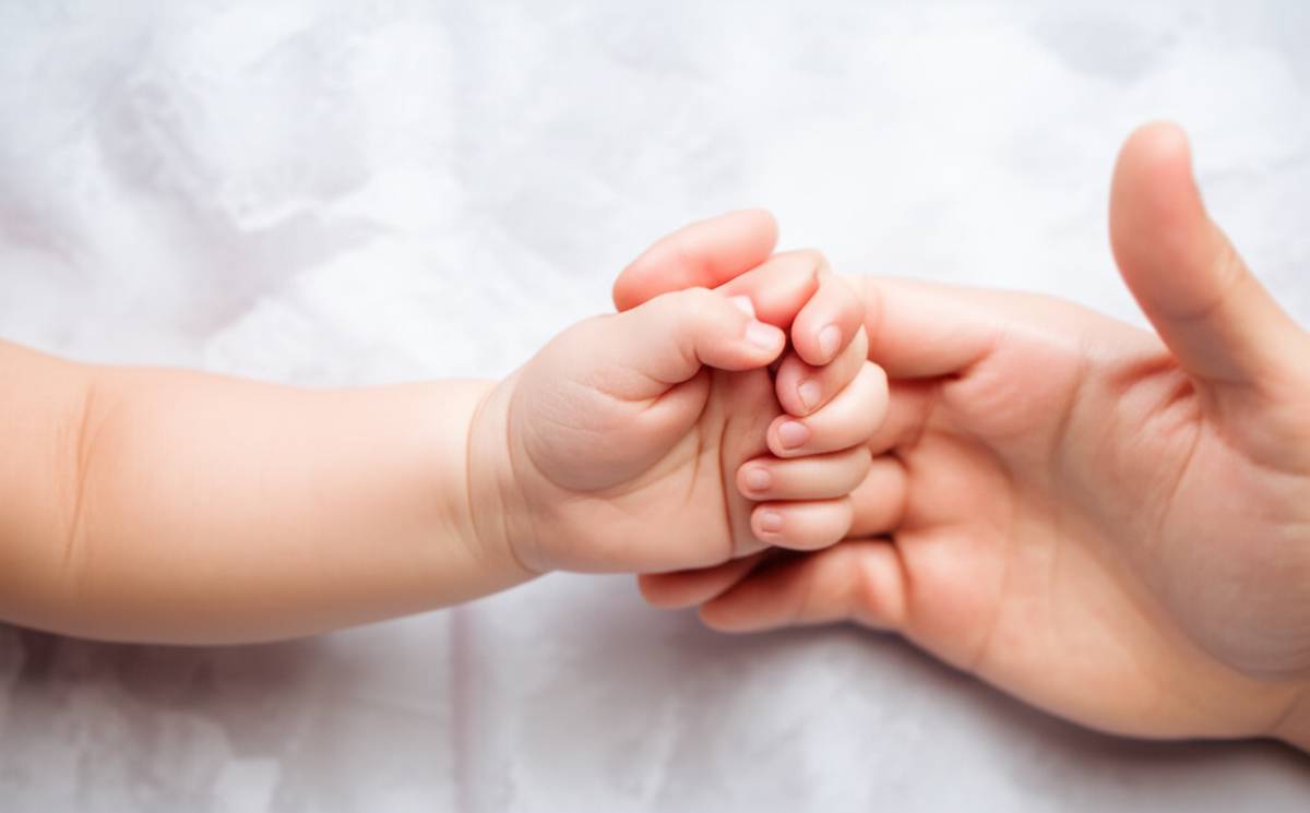 حضانت نوزاد دختر بعد از طلاق: هر آنچه باید بدانید